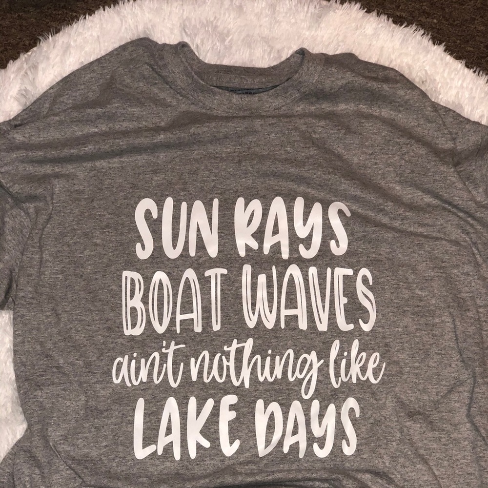 Comfy lake tee shirt.